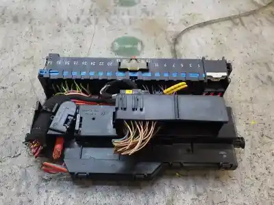Second-hand car spare part fuse box unit for bmw x3 (e83) 2.0d oem iam references 61138364530