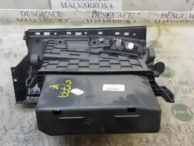 Second-hand car spare part glove compartment for renault megane iii sport tourer expression oem iam references 681083896r  
