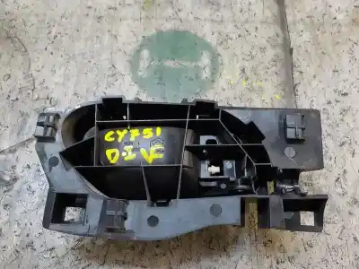 Pezzo di ricambio per auto di seconda mano maniglia interna anteriore sinistra per peugeot partner kombi 1.6 16v hdi fap riferimenti oem iam   