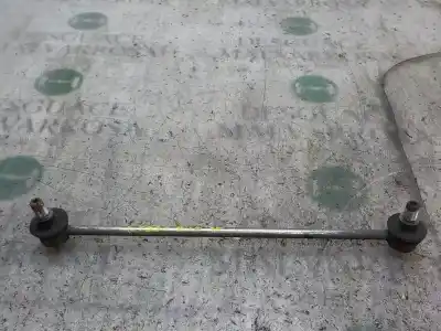 Автозапчастина б/у лівий передній кронштейн для toyota yaris (ksp9/scp9/nlp9) 1.4 turbodiesel cat посилання на oem iam 488200d010