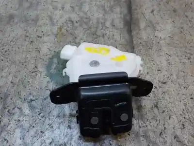 Автозапчастина б/у замок багажника / ворот для toyota yaris (ksp9/scp9/nlp9) 1.4 turbodiesel cat посилання на oem iam 6935052390