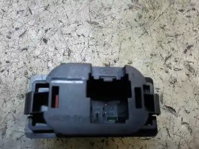 Second-hand car spare part hazard warning lights for ford c-max (cb3) 1.6 tdci cat oem iam references 1222988  