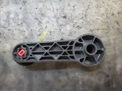 Pezzo di ricambio per auto di seconda mano maniglia alzacristalli posteriore destro per ford focus lim. (cb4) 1.6 tdci cat riferimenti oem iam 1493778  