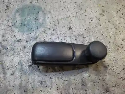 Pièce détachée automobile d'occasion Manivelle / Poignée Lève Vitre Arrière Droite pour PEUGEOT 207 1.4 HDi Références OEM IAM   