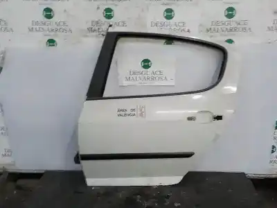 Recambio de automóvil de segunda mano de puerta trasera izquierda para peugeot 407 st confort referencias oem iam 9006h5  