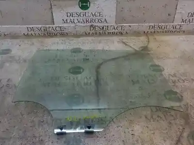 Peça sobressalente para automóvel em segunda mão vidro da porta traseira direita por dacia sandero 0.9 tce cat referências oem iam 823005206r