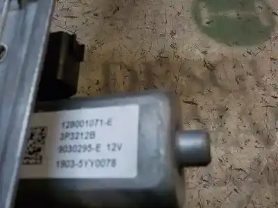 Second-hand car spare part passenger side right window regulator for dacia duster 1.5 dci diesel fap cat oem iam references 807206838r  