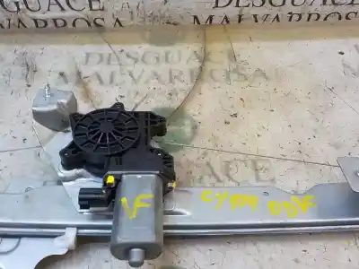 Second-hand car spare part passenger side right window regulator for dacia duster 1.5 dci diesel fap cat oem iam references 807206838r  