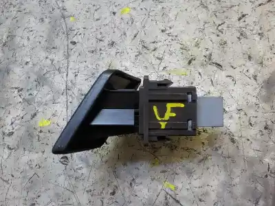 Second-hand car spare part hazard warning lights for toyota yaris (ksp9/scp9/nlp9) 1.4 turbodiesel cat oem iam references 843320d020  843320d020