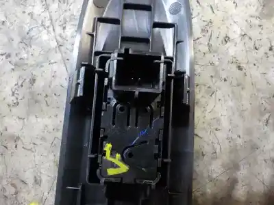 Pezzo di ricambio per auto di seconda mano interruttore alzacristalli anteriore destro per citroen c4 lim. 1.6 hdi fap riferimenti oem iam 6490jy  