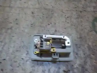 Recambio de automóvil de segunda mano de piloto interior para toyota auris hybrid business referencias oem iam 8134002030b0  