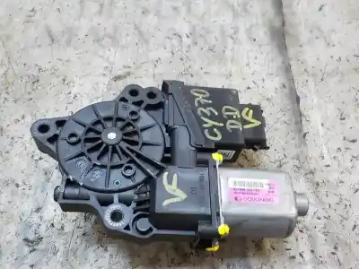 Tweedehands auto-onderdeel raammotor rechts voor voor kia pro_cee´´d ( ) 1.4 cat oem iam-referenties 82460a2710