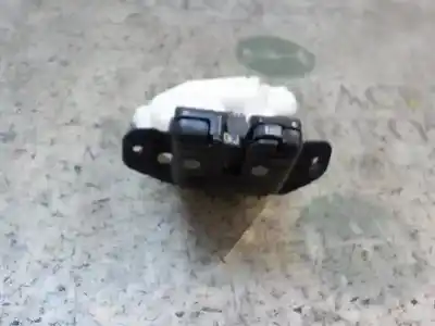 Автозапчасти б/у ЗАМОК БАГАЖНИКА/ВОРОТ за TOYOTA AURIS  ссылки OEM IAM 6935002090  