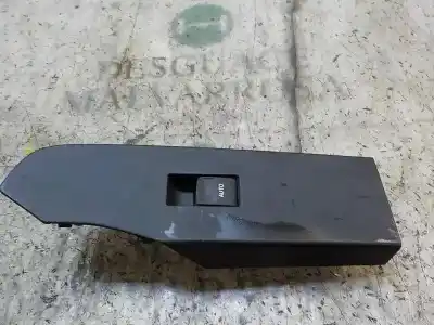 Second-hand car spare part RIGHT FRONT POWER WINDOW SWITCH for TOYOTA AURIS  OEM IAM references 8481002140  