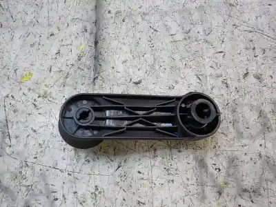 Pièce détachée automobile d'occasion manivelle / poignée lève vitre arrière droite pour opel corsa d (s07) 1.4 (l08 l68) références oem iam   