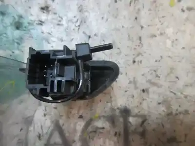 Piesă de schimb auto la mâna a doua avertizare pentru dacia duster adventure referințe oem iam 252907372r  252907372r