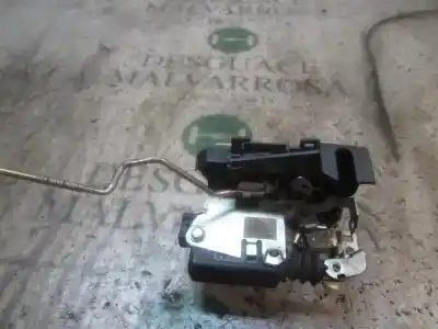 Second-hand car spare part front right door lock for dacia sandero ambiance oem iam references 8200735224  