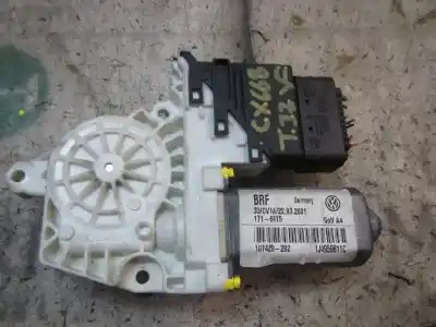 Peça sobressalente para automóvel em segunda mão MOTOR ELEVADOR VIDRO TRASEIRO ESQUERDO por VOLKSWAGEN GOLF IV BERLINA (1J1)  Referências OEM IAM   