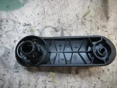 Автозапчастина б/у ручка вікна задня ліва для renault megane iii berlina 5 p dynamique посилання на oem iam 8200673745  