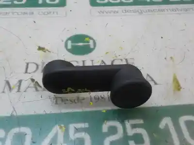 Pièce détachée automobile d'occasion MANIVELLE / POIGNÉE LÈVE VITRE ARRIÈRE GAUCHE pour OPEL CORSA E  Références OEM IAM 13288655  