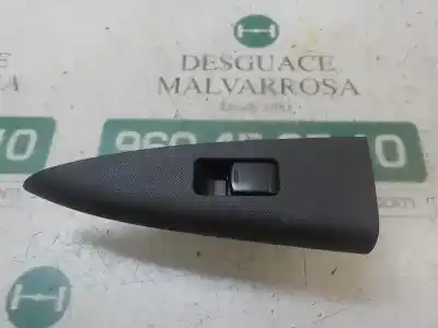 Peça sobressalente para automóvel em segunda mão botão / interruptor elevador vidro traseiro direito por nissan note (e11e) 1.5 dci turbodiesel cat referências oem iam 829609u10b