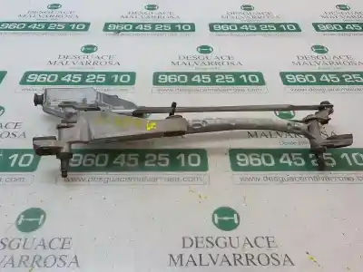 Pièce détachée automobile d'occasion ARTICULATION ESSUIE-GLACE AVANT pour FORD FIESTA (CB1)  Références OEM IAM 1753741  