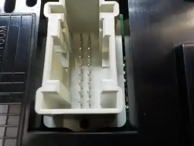 Peça sobressalente para automóvel em segunda mão quadrante por citroen c4 lim. 1.6 hdi fap referências oem iam 9801531880 a2c82218300 a2c82218300