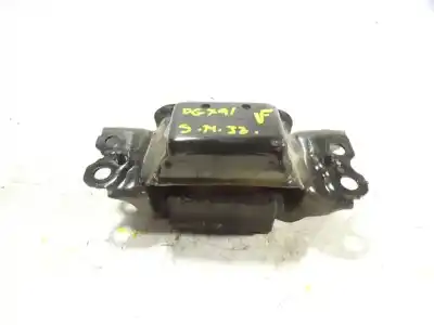 Автозапчасти б/у левая опора двигателя за skoda octavia iii combi (5e5, 5e6) 1.6 tdi ссылки oem iam 5q0199555r