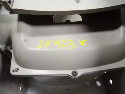 Pezzo di ricambio per auto di seconda mano bracciolo centrale per lancia voyager (404) 2.8 16v jtdm cat riferimenti oem iam   