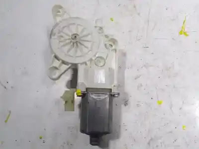 Second-hand car spare part rear right window motor for lancia voyager (404) 2.8 16v jtdm cat oem iam references k68030660aa 0130822334 0130822334