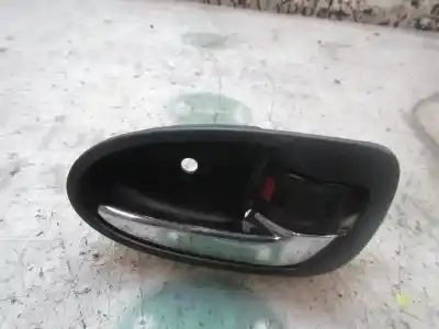 Piesă de schimb auto la mâna a doua interior mânerul dreapta fata pentru toyota yaris 1.3 16v cat referințe oem iam 692050d210b0