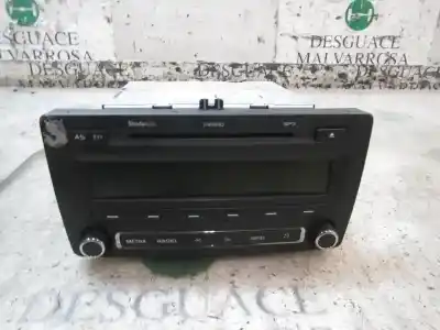 Gebrauchtes Autoersatzteil AUDIOSYSTEM / RADIO-CD zum SKODA OCTAVIA BERLINA (1Z3)  OEM-IAM-Referenzen 1Z0035161M  1Z0035161F