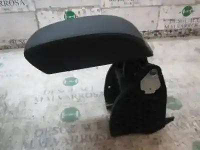 Pezzo di ricambio per auto di seconda mano bracciolo centrale per skoda yeti (5l) 1.2 tsi riferimenti oem iam 5l0864207cygp