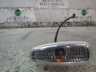 Peça sobressalente para automóvel em segunda mão farolim do lado esquerdo por kia cee´´d 1.6 crdi cat referências oem iam 923033l100