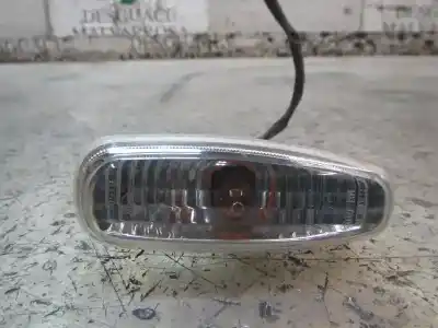 Peça sobressalente para automóvel em segunda mão farolim do lado direito por kia cee´´d 1.6 crdi cat referências oem iam 923033l100