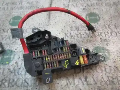 Second-hand car spare part fuse box unit for bmw serie 5 berlina (e60) 2.2 24v cat oem iam references 61146906588
