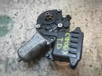 Recambio de automóvil de segunda mano de motor elevalunas trasero derecho para toyota avensis (t27) 2.0 d-4d cat referencias oem iam   