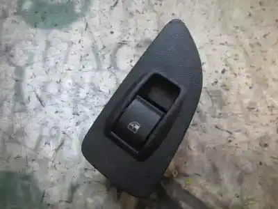 Peça sobressalente para automóvel em segunda mão botão / interruptor elevador vidro traseiro direito por fiat bravo (198) 1.6 16v active multijet (77kw) referências oem iam 735441029