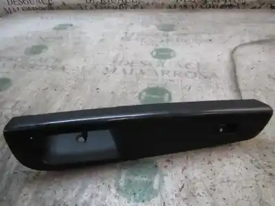 Peça sobressalente para automóvel em segunda mão botão / interruptor elevador vidro dianteiro direito por kia cee´´d 2.0 crdi referências oem iam 935751h100eq