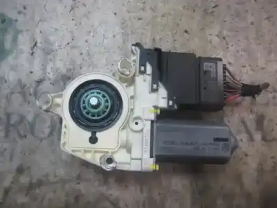 Tweedehands auto-onderdeel ACHTER RAAMMOTOR RECHTS voor SKODA OCTAVIA BERLINA (1Z3)  OEM IAM-referenties   