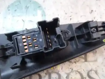 Second-hand car spare part rear right power window switch for nissan note (e11e) acenta oem iam references 25411ed03a  