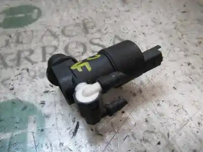 Pièce détachée automobile d'occasion POMPE D'EAU DE NETTOYAGE DU PARE BRISE pour PEUGEOT 208 I (CA_, CC_)  Références OEM IAM 643475  9641553980