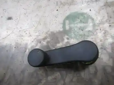 Pièce détachée automobile d'occasion MANIVELLE / POIGNÉE LÈVE VITRE ARRIÈRE GAUCHE pour SEAT IBIZA IV (6J5, 6P1)  Références OEM IAM 1P08375819B9  