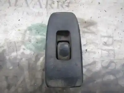 Peça sobressalente para automóvel em segunda mão BOTÃO / INTERRUPTOR ELEVADOR VIDRO TRASEIRO ESQUERDO por MITSUBISHI MONTERO (V60/V70)  Referências OEM IAM   
