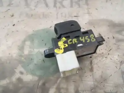 Peça sobressalente para automóvel em segunda mão botão / interruptor elevador vidro traseiro esquerdo por nissan note 1.2 cat referências oem iam 254111fa0a  
