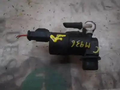 Pièce détachée automobile d'occasion POMPE D'EAU DE NETTOYAGE DU PARE BRISE pour PEUGEOT 208 I (CA_, CC_)  Références OEM IAM 643475  
