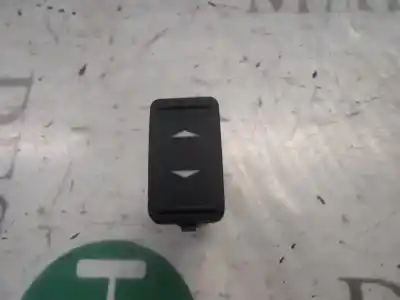 Second-hand car spare part RIGHT FRONT POWER WINDOW SWITCH for FORD FOCUS LIM. (CB4)  OEM IAM references 1379197   Second-hand car spare part RIGHT FRONT POWER WINDOW SWITCH for FORD FOCUS LIM. (CB4)  OEM IAM references 1379197