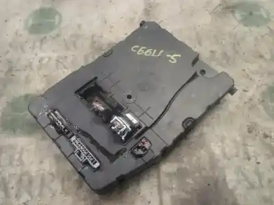 Peça sobressalente para automóvel em segunda mão caixa de fusíveis e relés por renault scenic ii confort dynamique referências oem iam 