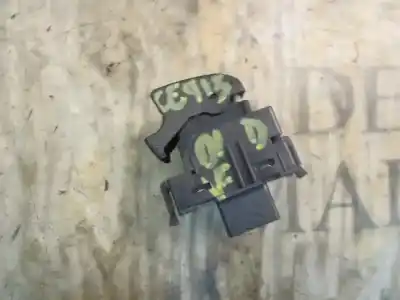 Second-hand car spare part right front power window switch for toyota corolla (_e12_) 2.0 d-4d (cde120_) oem iam references   