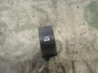 Peça sobressalente para automóvel em segunda mão botão / interruptor elevador vidro traseiro direito por renault scenic ii confort dynamique referências oem iam 